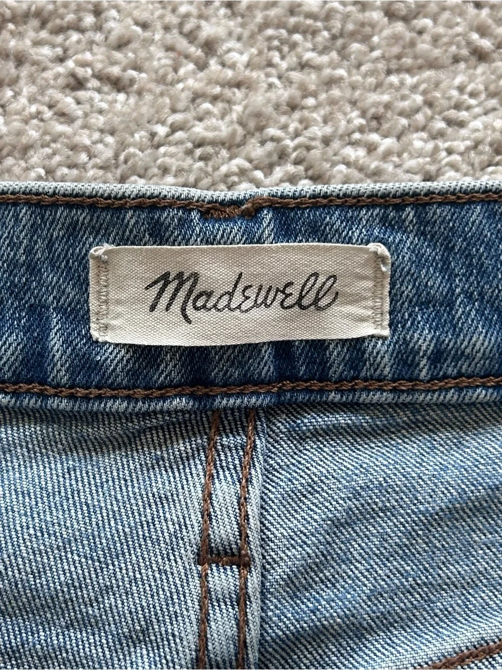 Madewell The Perfect Vintage Straight Jeans 27 Medium Wash Distressed Knee 28.5